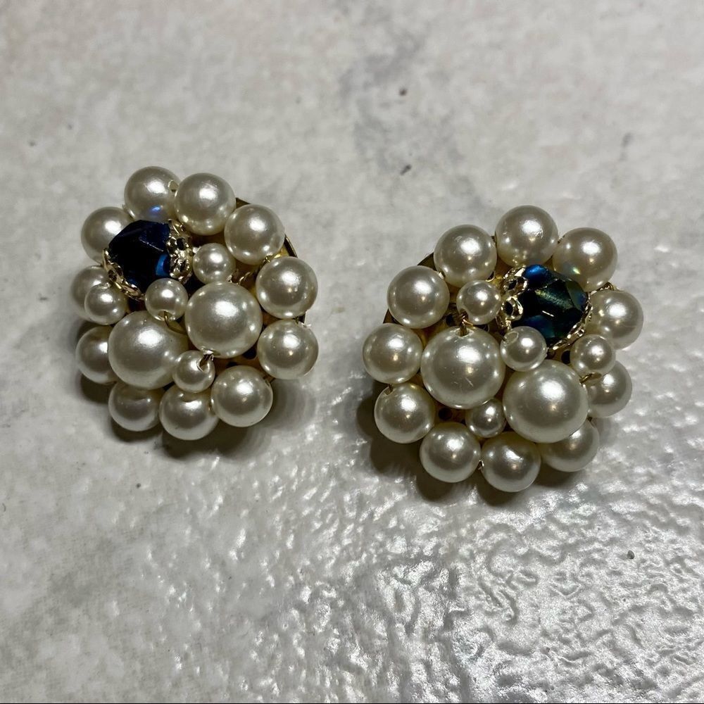 VINTAGE Japan clip-on earrings